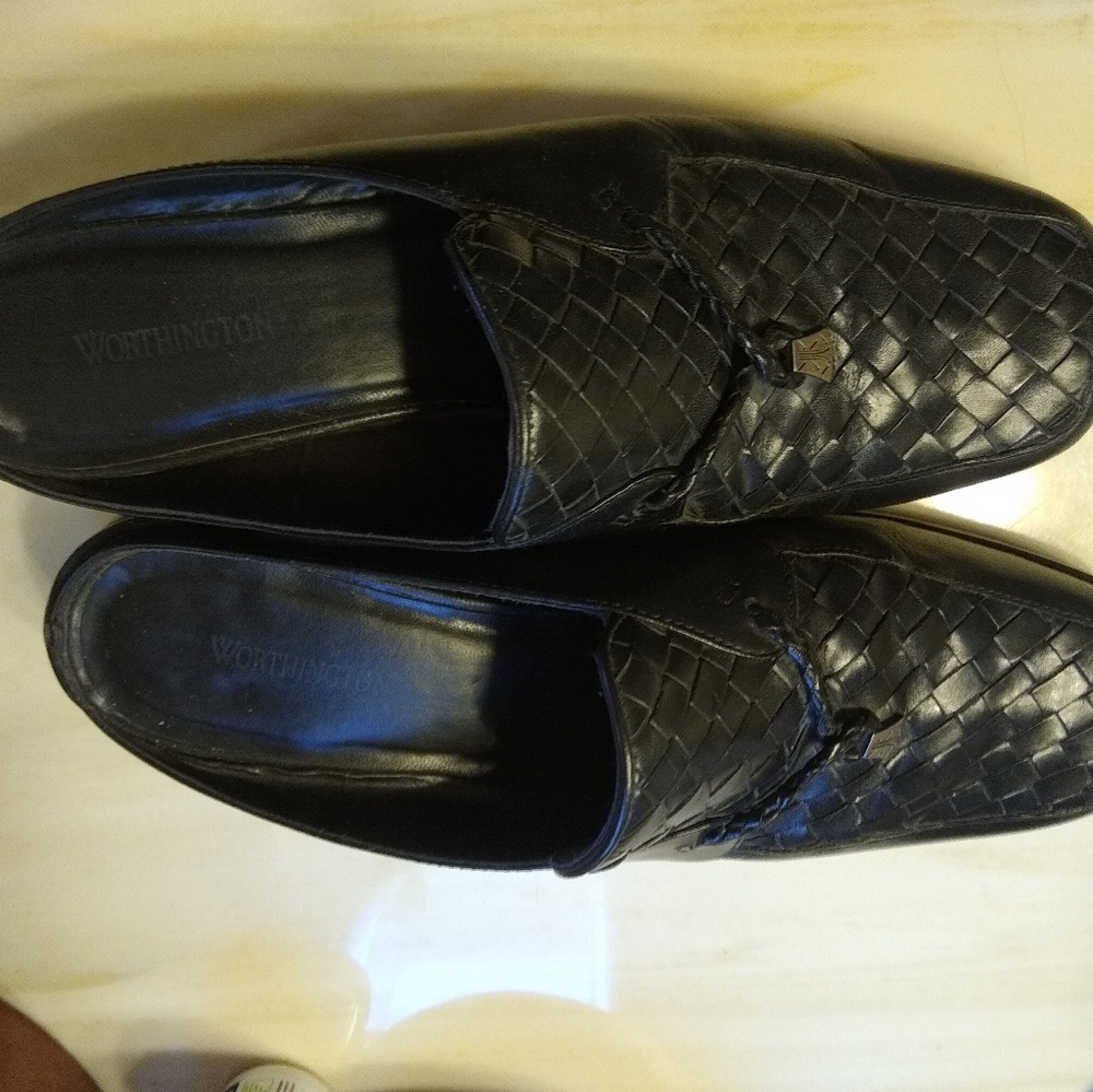 Black Leather Worthington Slides Size 9